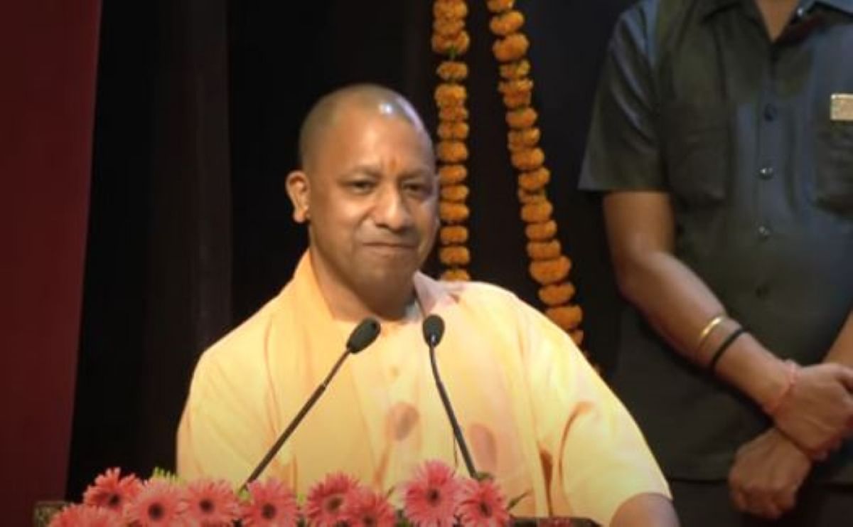 CM Yogi Adityanath said – Earlier uncle-nephew used to go out for recovery after leaving the job, now questions do not arise