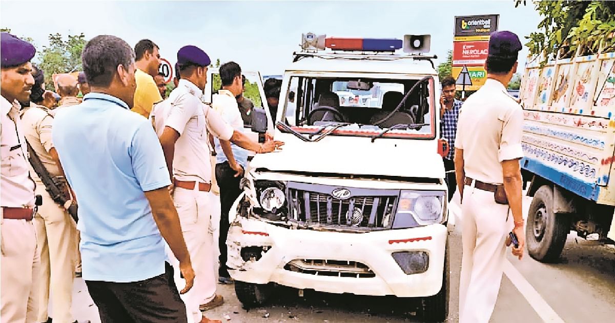 Escort vehicle of former BJP state president crushed two in Motihari, mob thrashed jawan