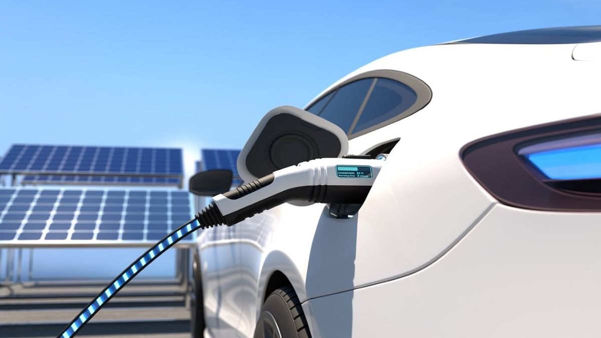 Funding electric vehicles in India is a big challenge, know what the CII report says