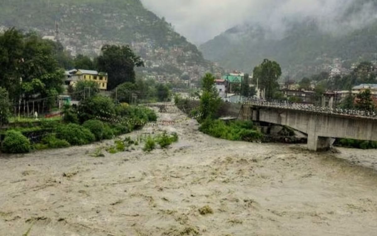 Himachal Pradesh Flood: Nature's havoc seen in Himachal Pradesh, till now 91 people lost their lives due to flood