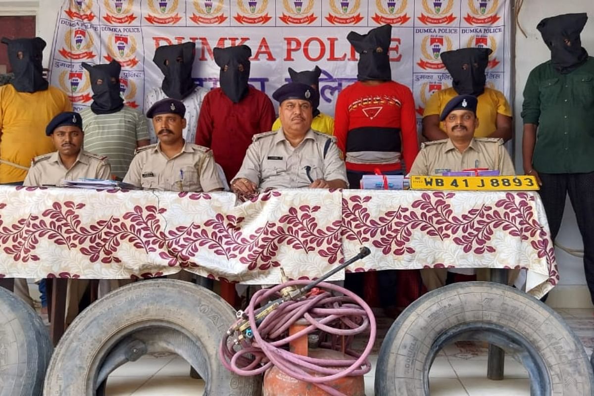 Jharkhand: Eight criminals of inter-state gang who robbed pickup vans on the power of pistol lighter arrested, sent to jail