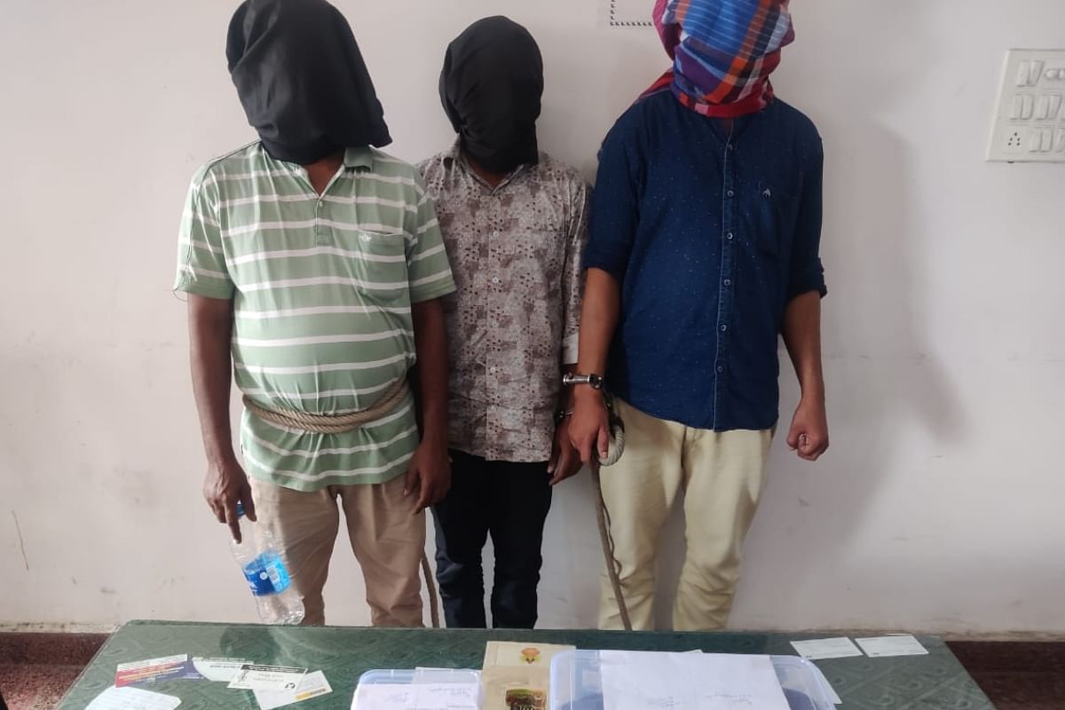 Jharkhand: Police action against smugglers, three smugglers arrested with opium, sent to jail