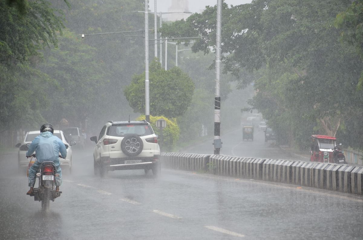 Low pressure area forming in Bay of Bengal near Odisha, yellow alert for thunderstorm with rain in Jharkhand