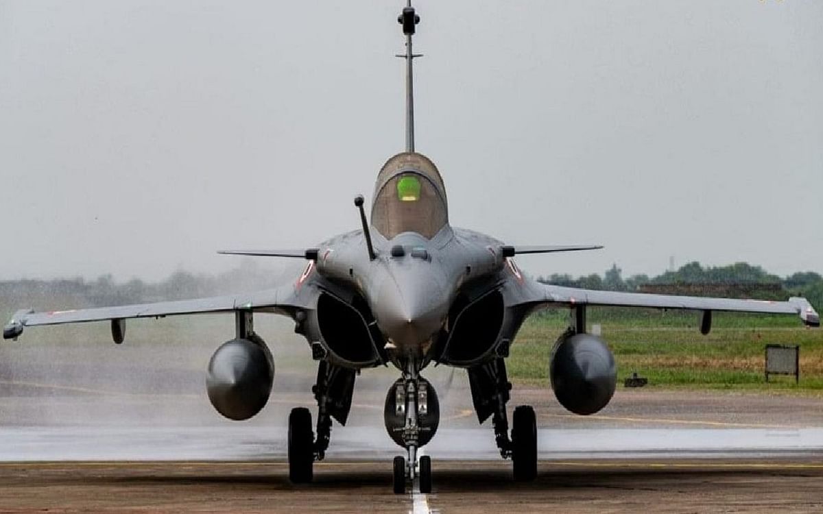 Possibility of Rafale-M deal in PM Modi's visit to France, know its specialty