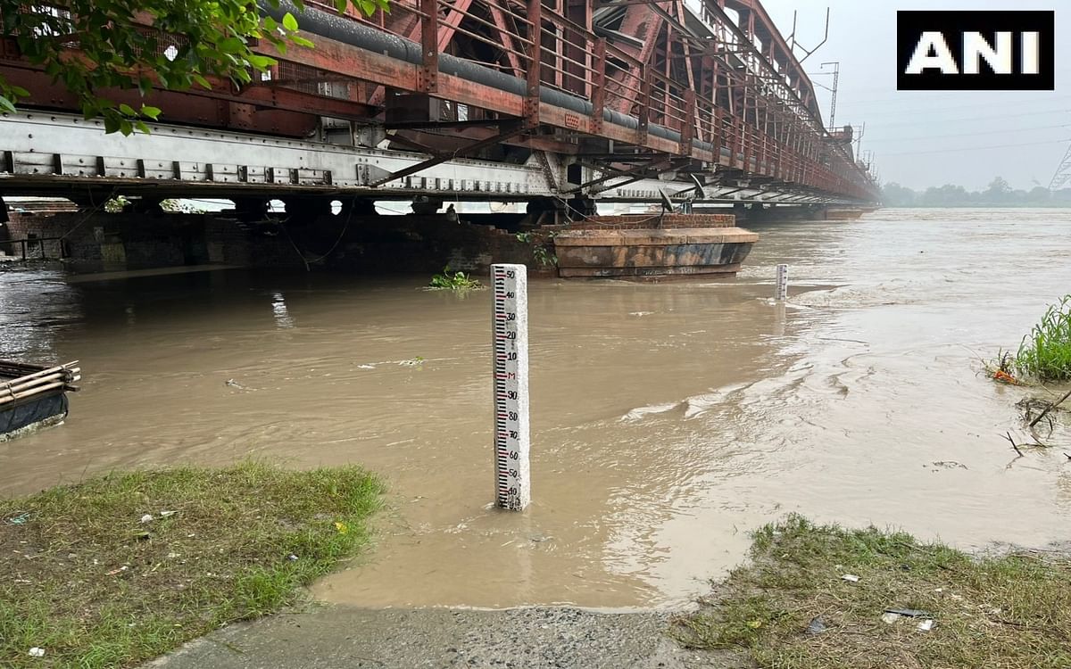 Record of 45 years broken.. Yamuna's water level crosses 207.66 meters, CM Kejriwal holds emergency meeting