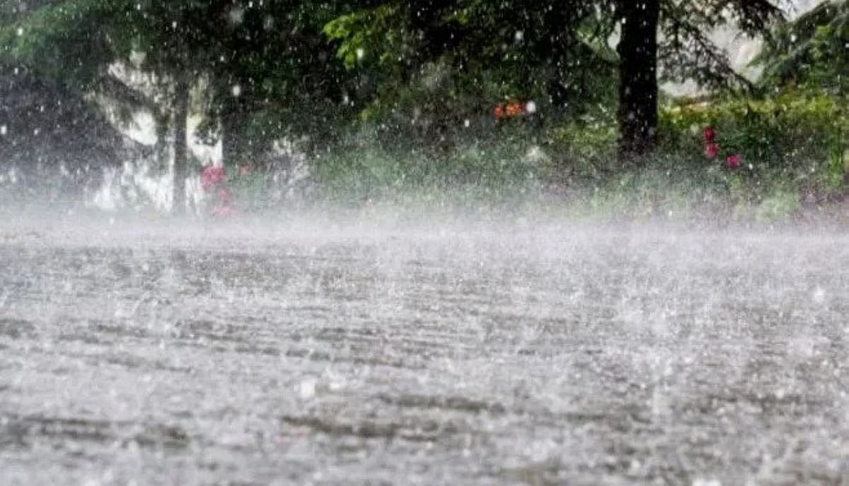 UP Weather Update: Rivers in spate in UP, heavy rains will worsen the situation, IMD's red alert regarding these districts