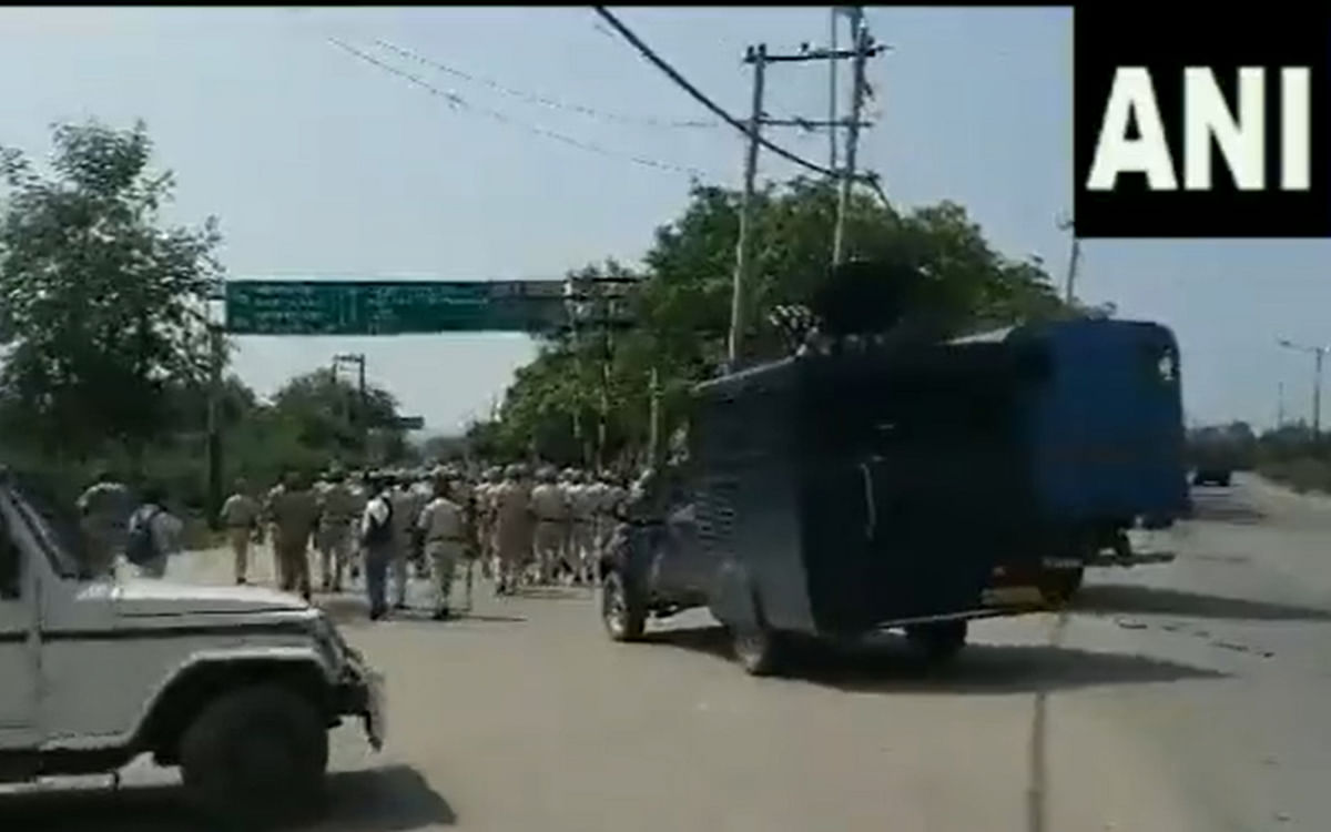 VIDEO: Violent clash between two groups in Haryana's Mewat, know how the dispute started?