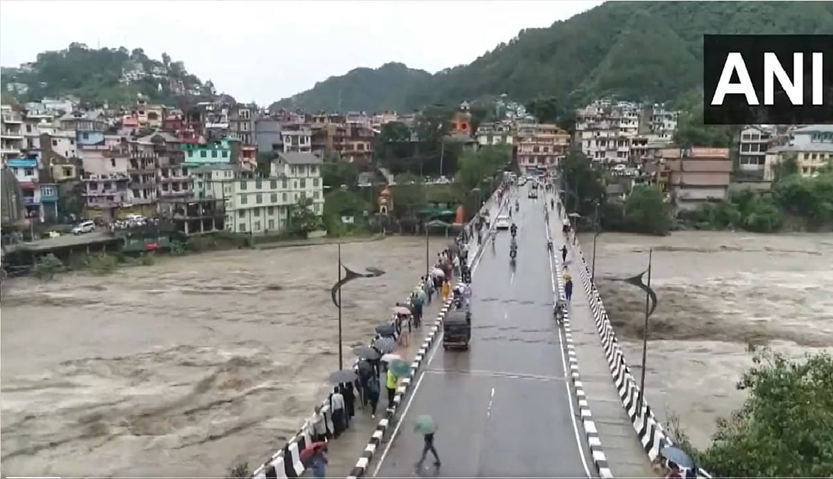 Weather News: Outcry due to heavy rains, 80 people died in Himachal, nine in Uttarakhand