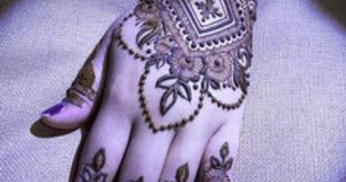 Mehndi Design: Are you looking for easy and less time consuming mehndi design, choose light design from here