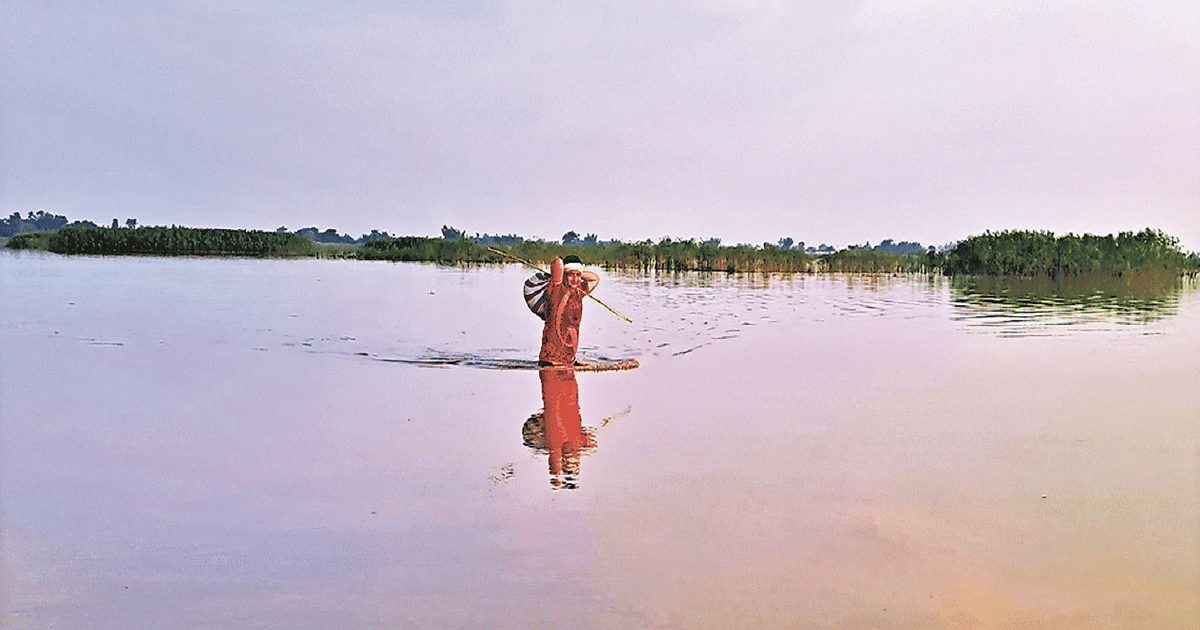 PHOTOS: Kosi water entered houses in Bihar, boat reaching the door in Supaul, see photos..