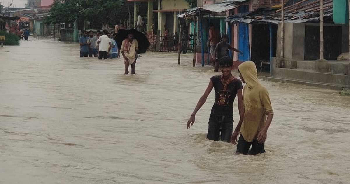 Bihar Weather: Bagmati and Lalbakeya river in Bihar above danger, contact of Shivhar-Motihari broken
