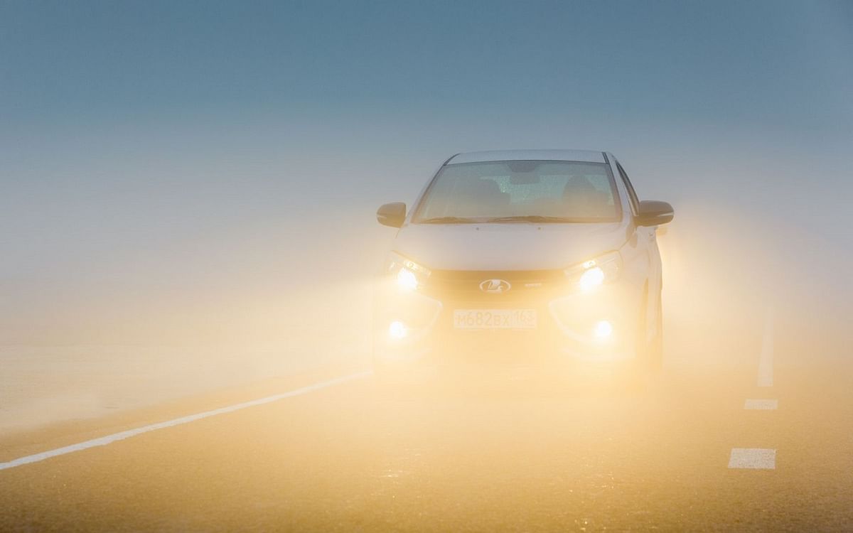 How to reduce the risk while driving in fog?  Complete information about mirror setting during fog
