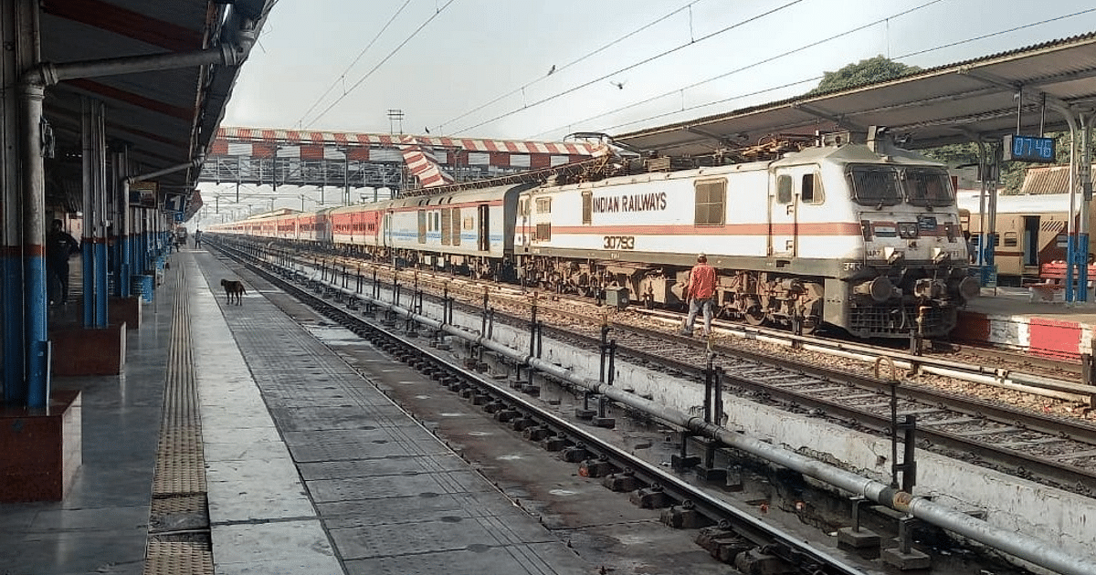 Indian Railways: Before Rakshabandhan, trains on Delhi, Bihar and Bengal routes became full, people worried for tickets