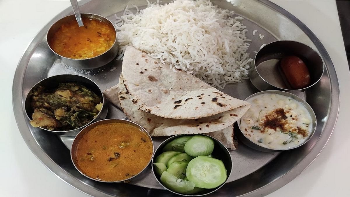 Inflation hit: Vegetarian food getting away from the hands of common people, costlier by 34 percent in a month