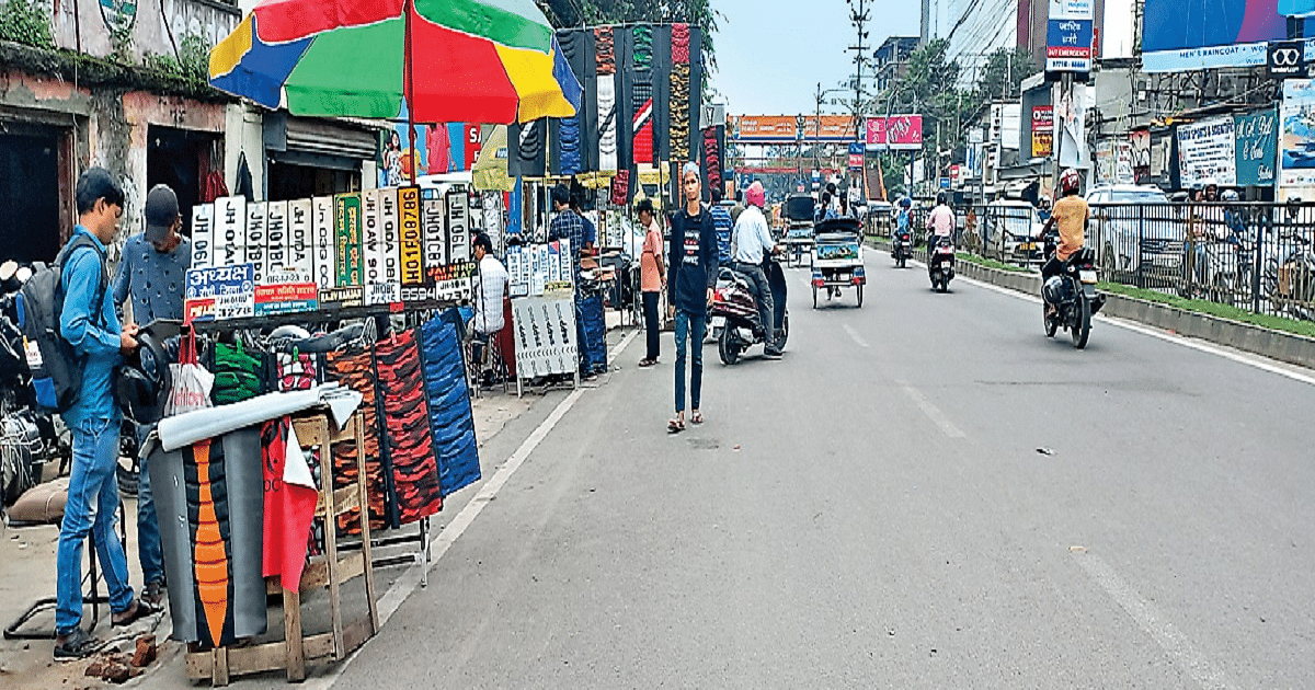 Jam on the main road of Ranchi due to footpath shopkeepers, Municipal Corporation is not taking concrete steps