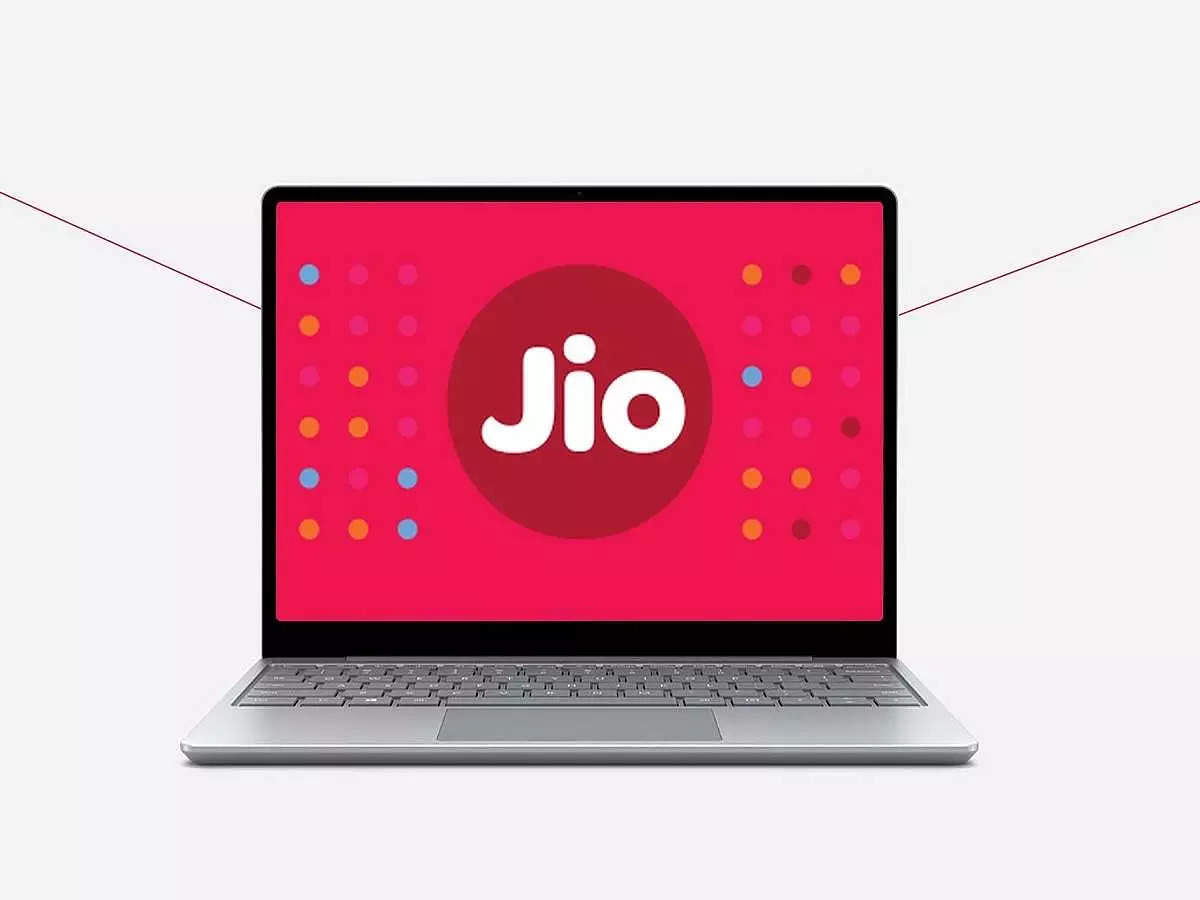 PICS: Reliance's new 4G JioBook, you will be happy to know the features of the affordable laptop