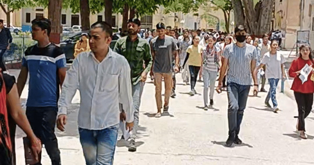 Patna: Question paper of LLB entrance test went viral even before the commencement of the exam, examinees entered with mobile