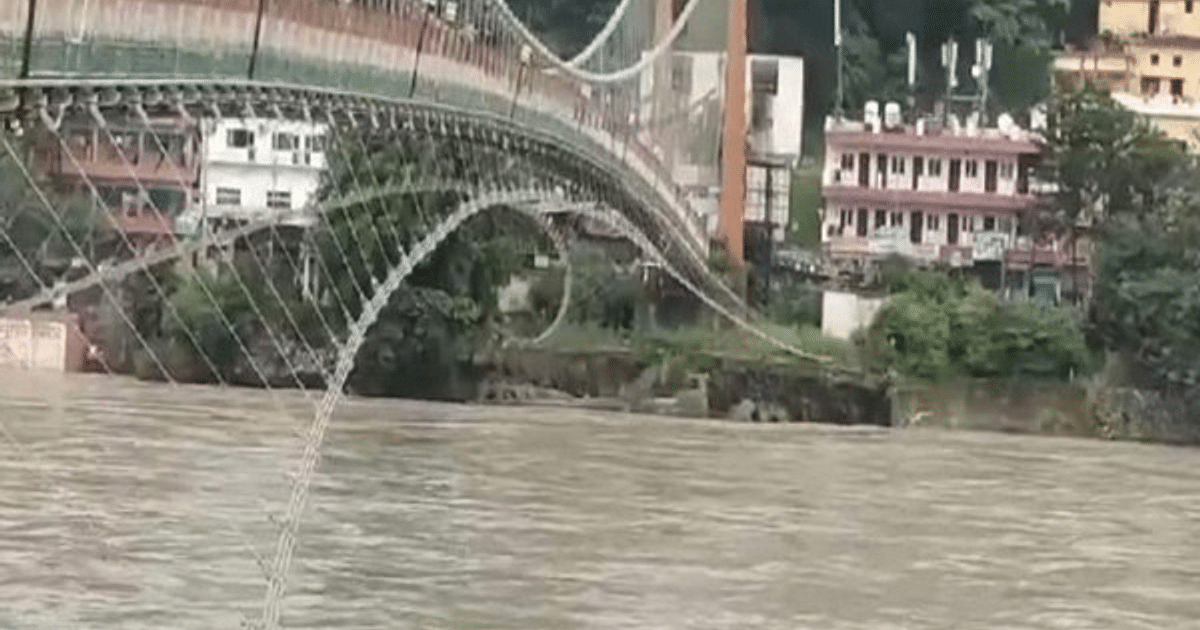 Rain wreaks havoc in Uttarakhand, two-wheelers banned on Ram Jhula bridge after support wire breaks