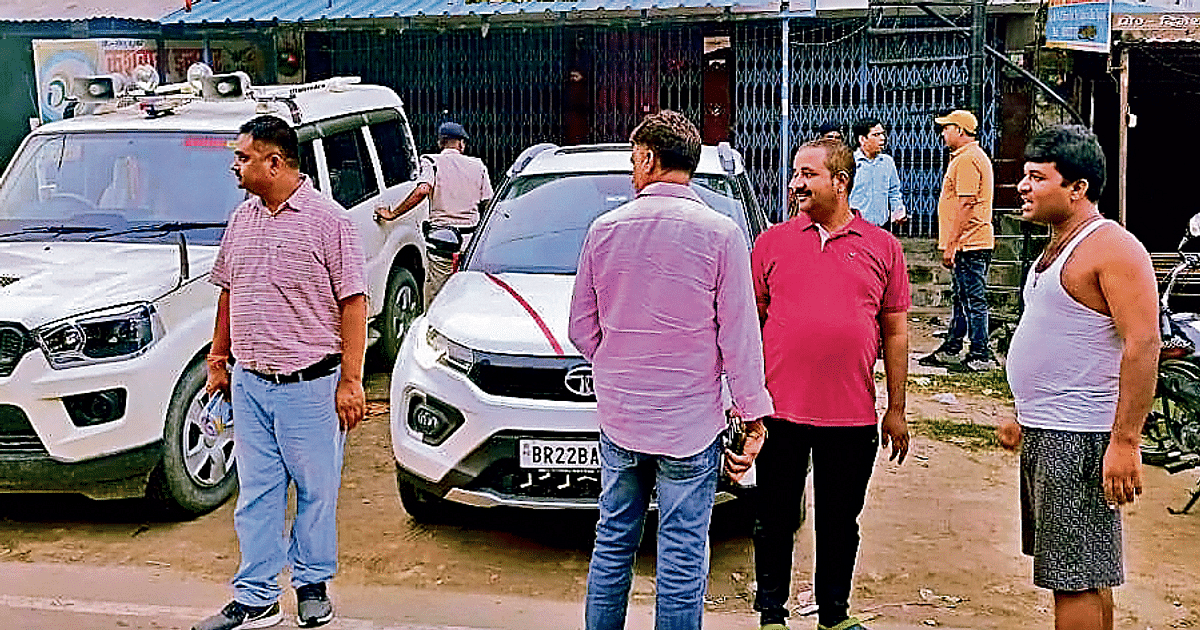 ATS arrived to investigate the suspicious training center running in Gopalganj, investigating Bangladesh and PFI connections
