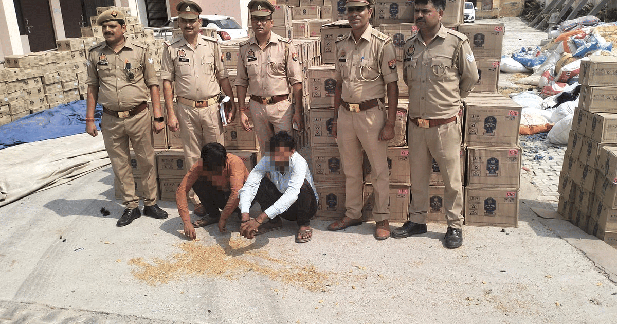 UP News: Liquor is being smuggled by hiding it in cotton and straw, Aligarh Police caught liquor worth 70 lakhs