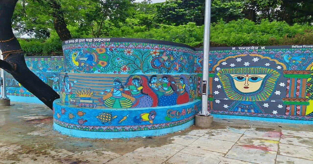 India's longest Mithila painting being built on Sita Path in Gaya, the life of Mother Sita has been depicted.