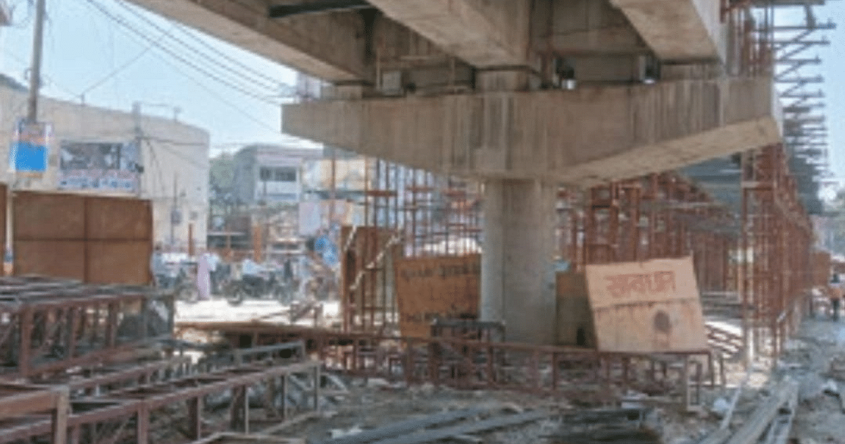 Bareilly: Shuttering fell on a pedestrian from Qutub Khana bridge, died during treatment, complaint lodged against MD-contractor