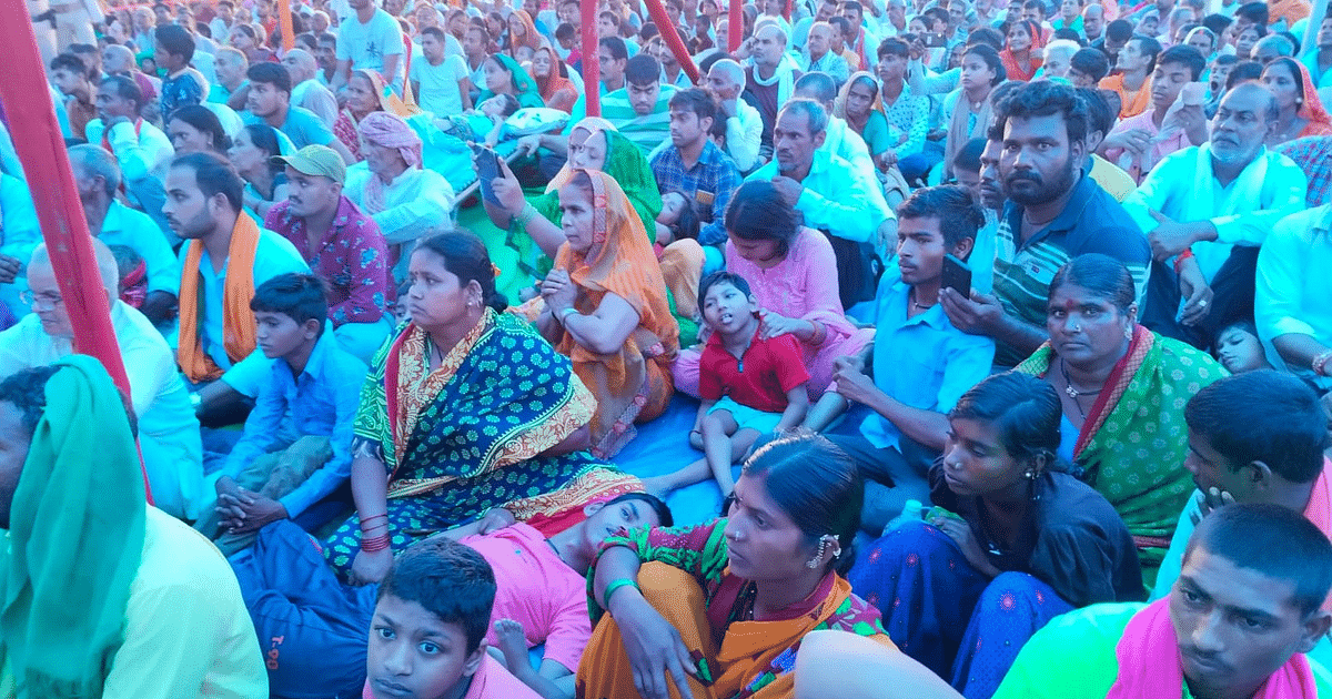People who came to Buxar from far and wide for treatment in the court of Blanket Baba, said - did not see any miracle of Baba.