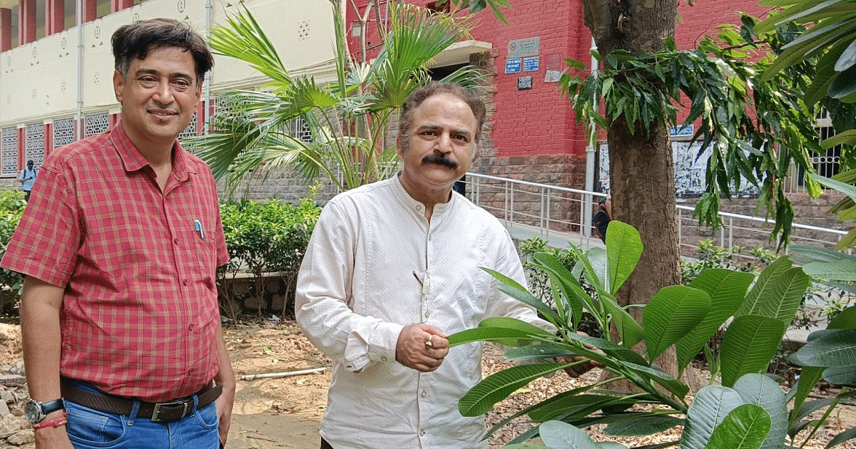 Prof. Kuldeep Kaul spoke in Hindu College - It is easy to know nature and environment in one's own language.