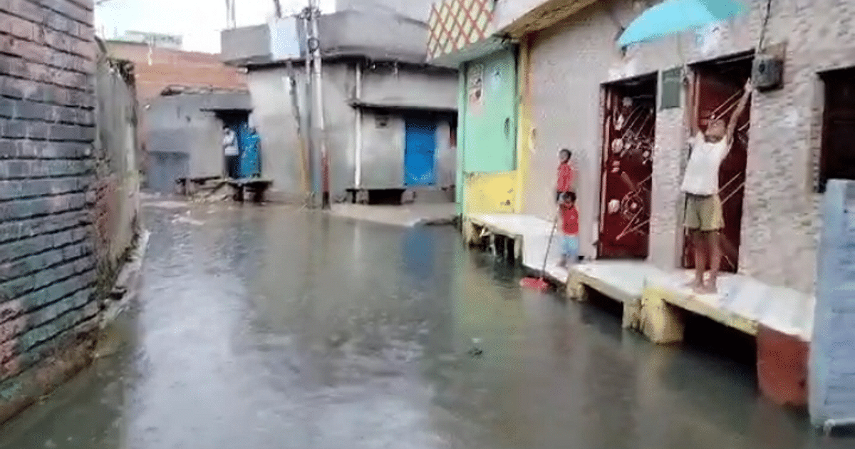 Rain broke record in Bareilly, 157 mm rain in 24 hours, smart city exposed, water entered houses