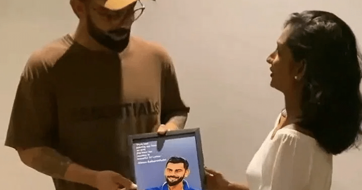 Sri Lankan fan reached hotel and presented his hand made painting to Virat Kohli