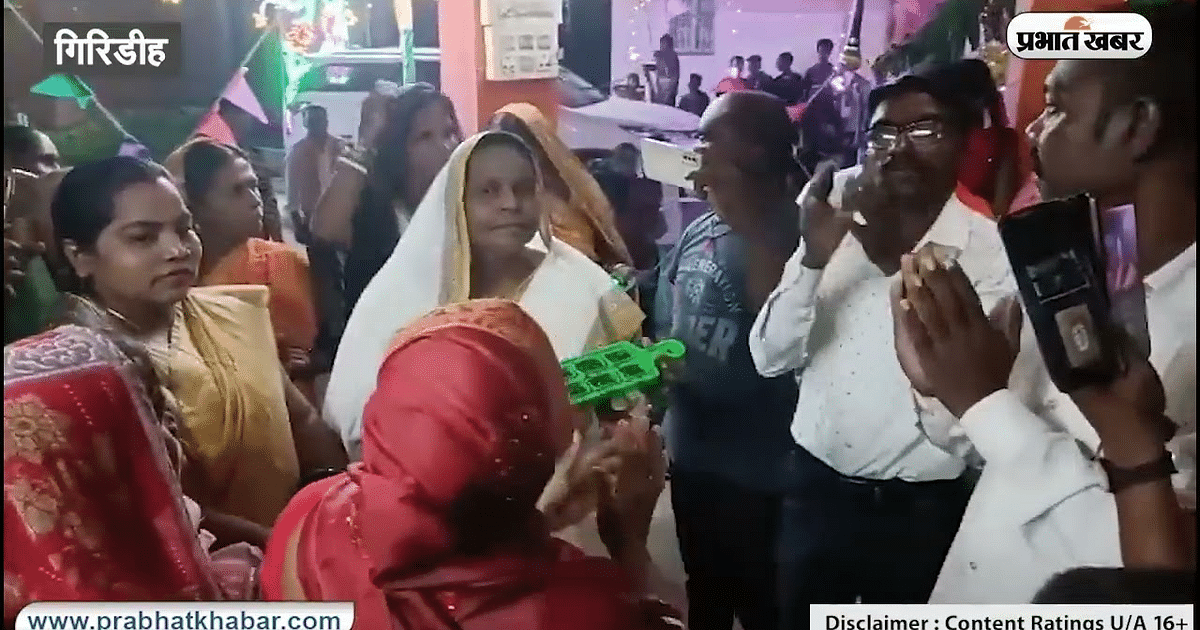 VIDEO: Before counting of Dumri by-election, candidate Baby Devi took refuge in Lord Krishna