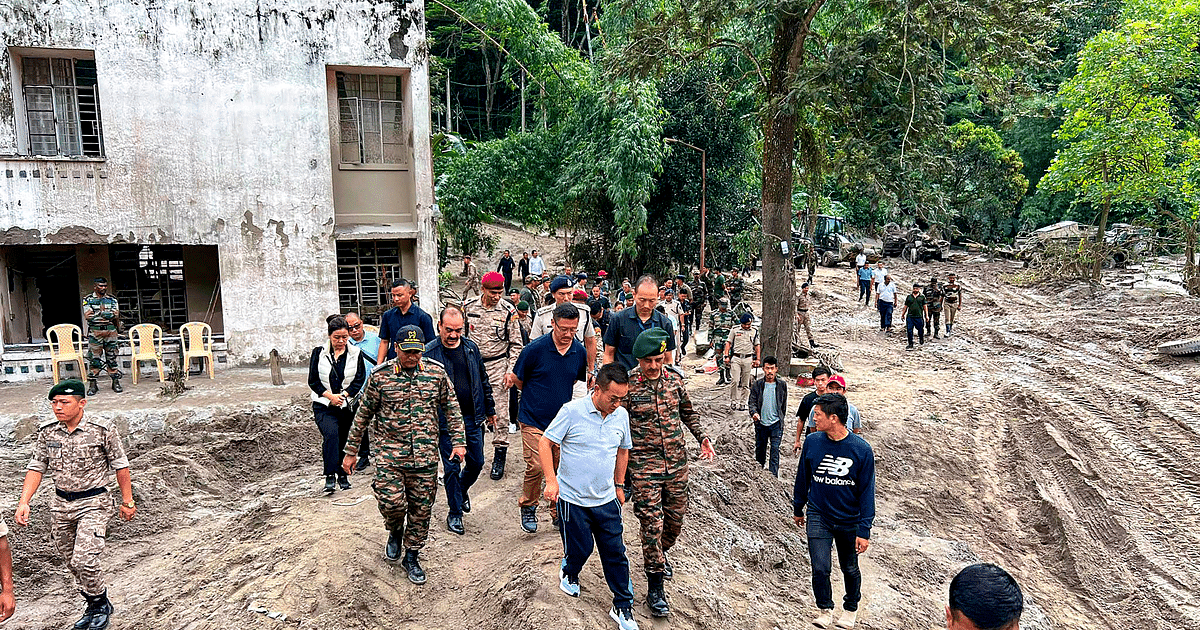 PHOTOS: 62 people missing for three days found alive, Sikkim CM himself took command