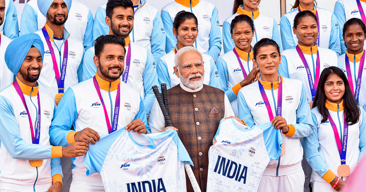 Asian Games Photos: PM Modi met medal winning players, congratulated them on creating history