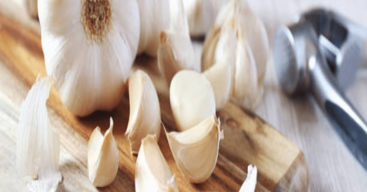 Don't throw away garlic and onion peels, know the great way to reuse them.