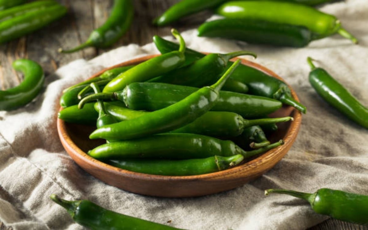 Life Style: If you are fond of spicy taste then try this option of green chillies.