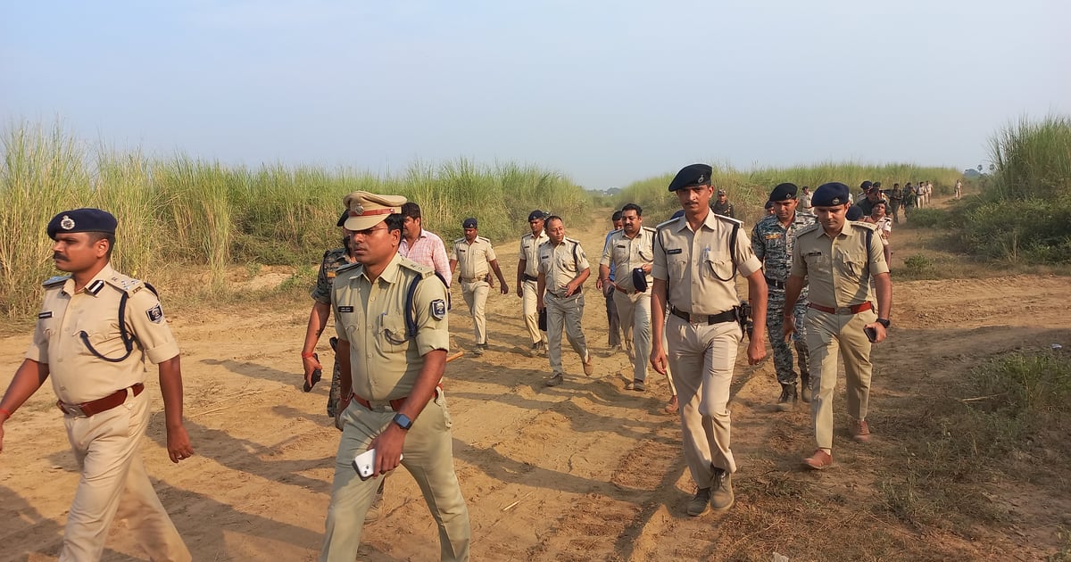 DIG's raid after bloody conflict over sand mining in Patna, police forces also deployed at the ghats of Bhojpur, Chhapra.