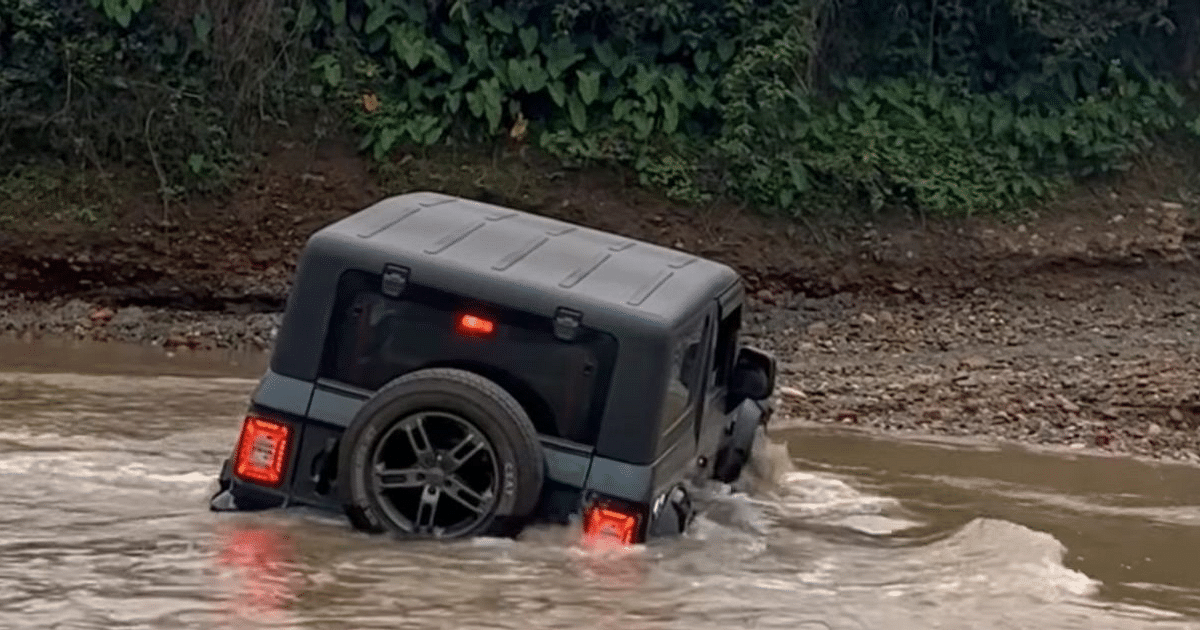 Amazing power of Mahindra Thar 4x4, it came out tearing through the swamp, watch video