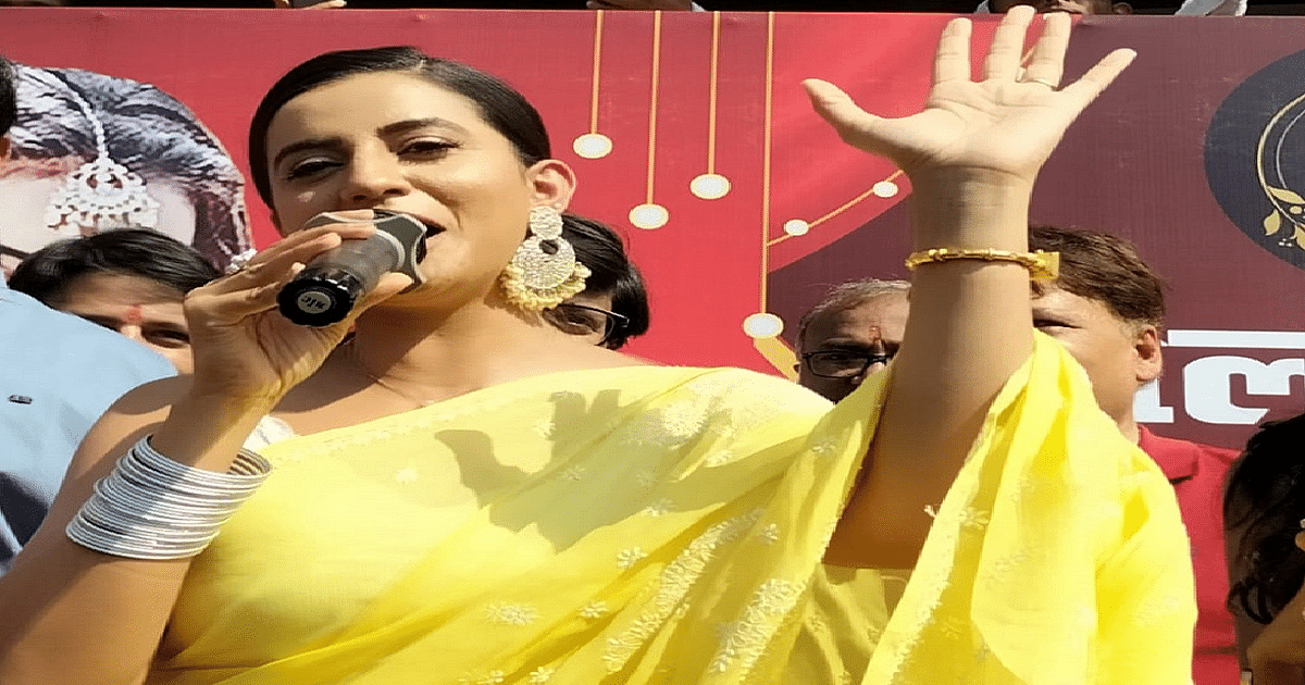 Bhojpuri Navratri Song: Akshara Singh "decorate my mother's house" Described the beauty of Maa Durga in