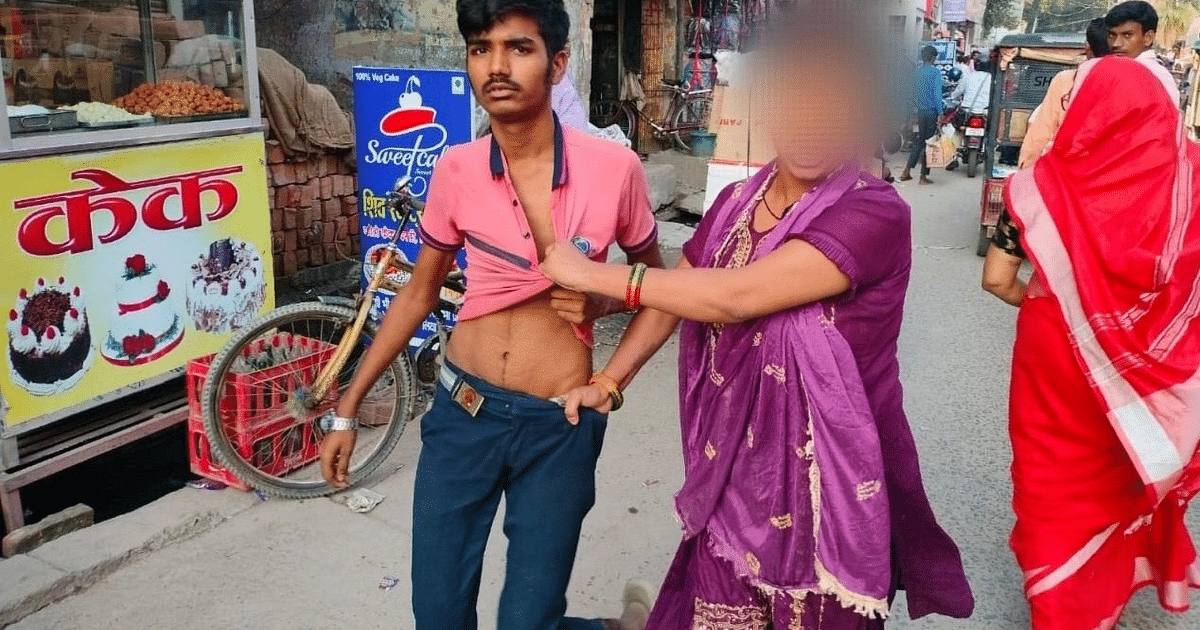 Bihar: When a mischievous person commented on girls, the mother released the ghost of 'Aashiqui' on the middle of the road.