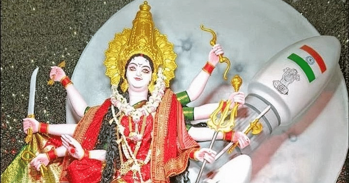 Gorakhpur: Durga Puja pandals opened, devotees had darshan of the Mother, the city echoed with the cheers of the Mother.