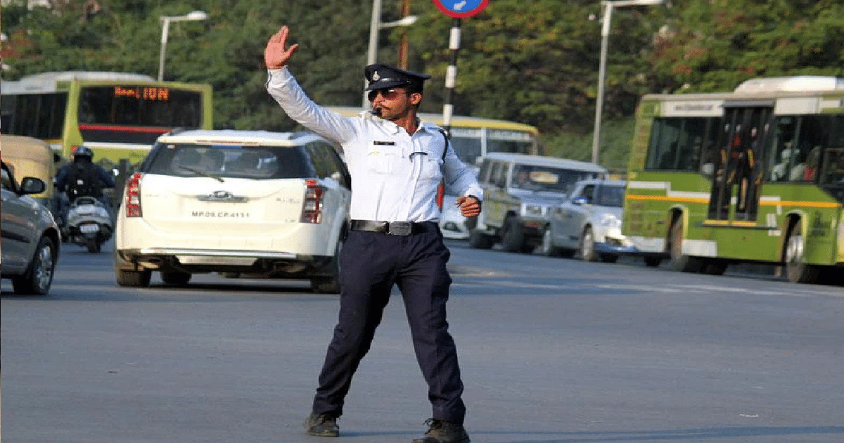 How does the traffic police work, where did it start?