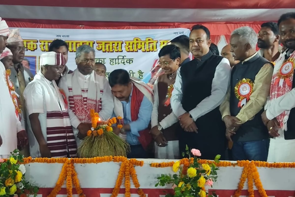 Jharkhand: Babulal Marandi inaugurated the historical Mudma fair, also released the Sarna calendar.