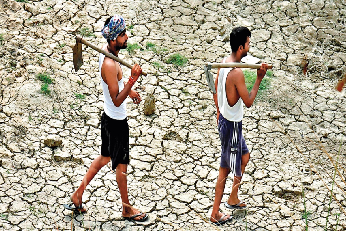 Preparations are being made to declare 158 blocks of Jharkhand as drought affected, proposal will be sent to the cabinet.