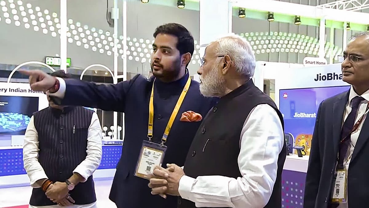 Reliance Jio Chairman Akash Ambani praised PM Modi, said- always works on new technology