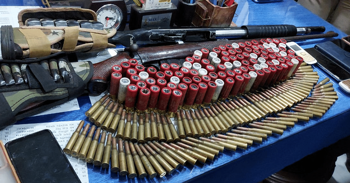 Sand mafia opened fire on police in Patna, nine people of Sipahi gang arrested with two rifles and 213 bullets.