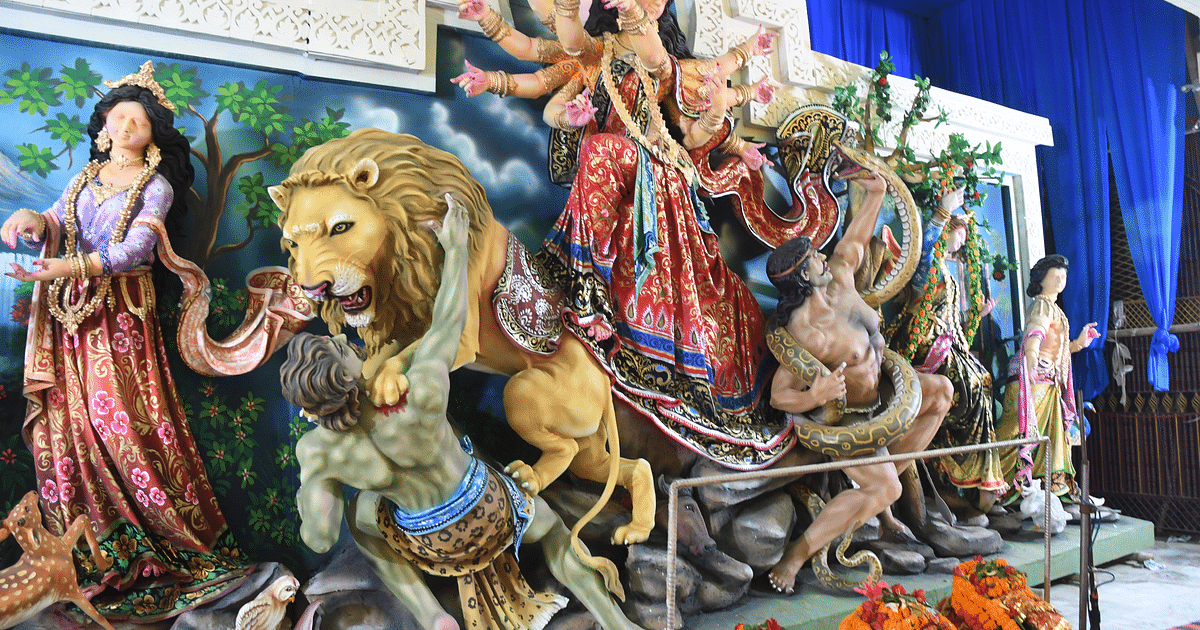 The mortal remains of Durga are being worshiped in Patna since 1893, know the history of more than 100 years old committees.