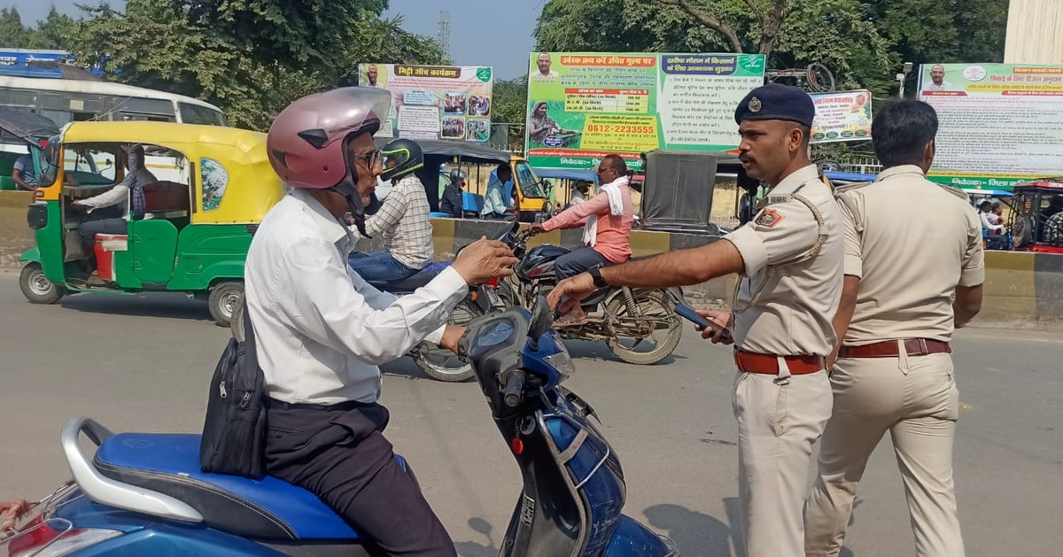 Sasaram: Drivers who break traffic rules should be careful, see pictures of challans issued by running a campaign.