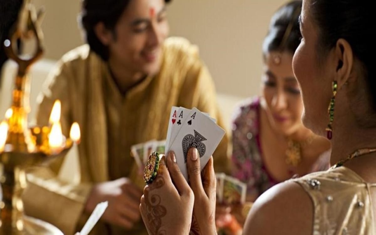 Diwali 2023: Is playing cards on Diwali auspicious or inauspicious?  Know the whole thing here