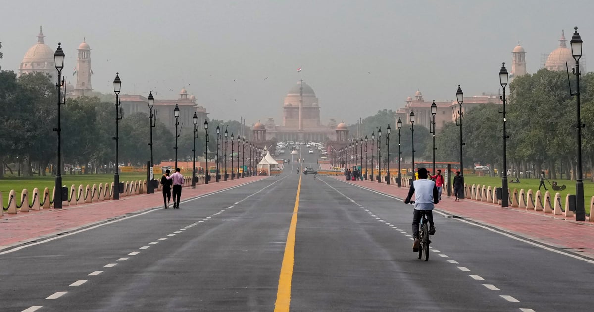 Delhi Weather: Delhi's air quality in 'poor' category on the second day of Diwali, know the weather condition