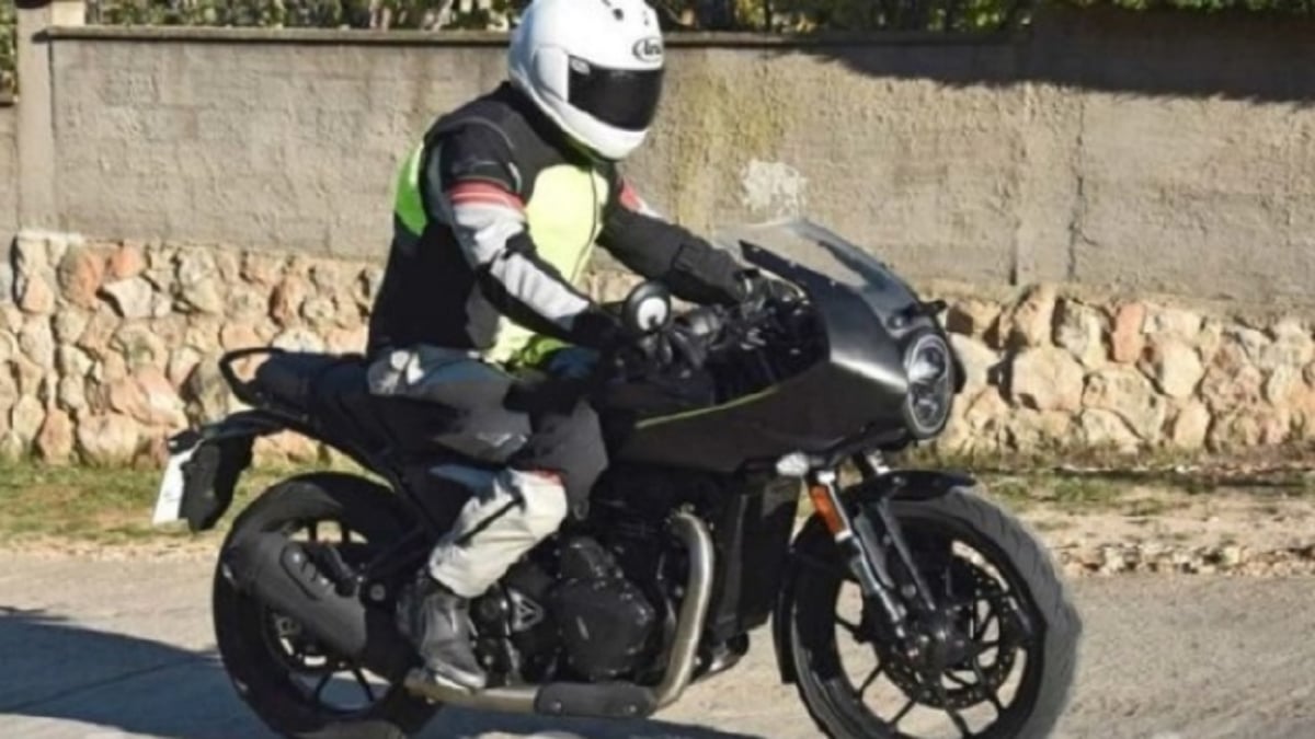 PHOTO: Triumph is going to launch Thruxton 400 in collaboration with Bajaj, first glimpse seen during testing